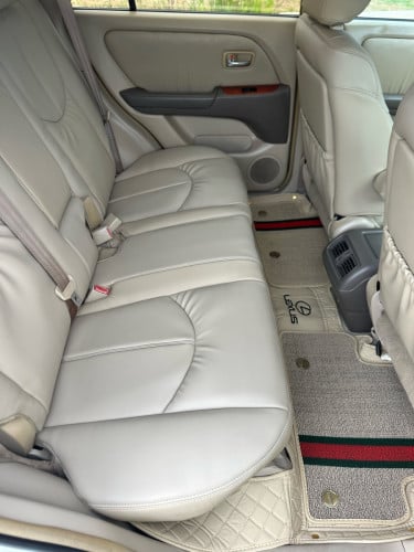 LEXUS RX300 ឆ្នាំ 02 ប៉ុង2