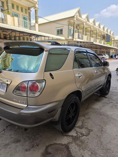 Lexus RX300