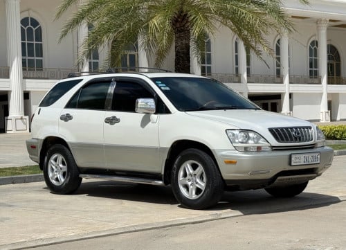 Lexus RX300 P2 99