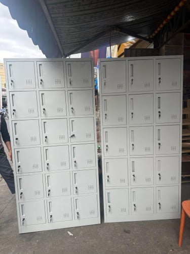 Locker 18doors