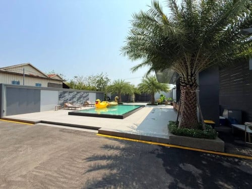 Luxury big Villa with pool for Rent