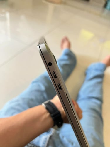 Macbook Pro 2019 98%