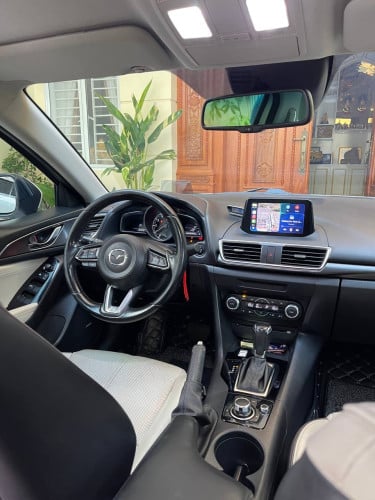 Mazda 3 ស៊េរីឆ្នាំ 2019 ឡានស្អាត  ផ្លាកលេខភ្នំពេញ