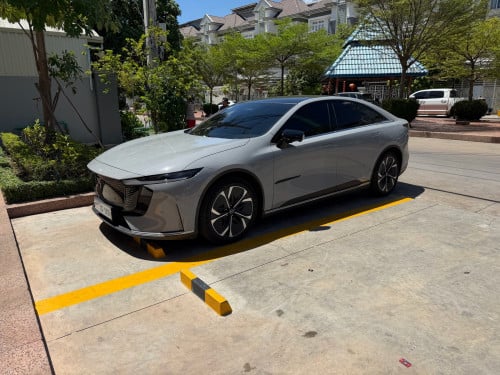 mazda EZ6