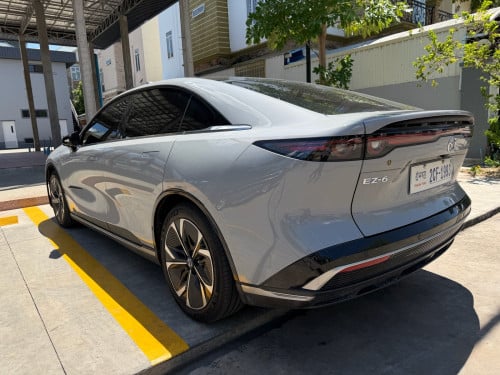 mazda EZ6