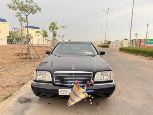 Mercedes S320 AMG តួវែង សំណុំសុីន ក្នុងលឿង ម្ចាស់ផ្ទាល់