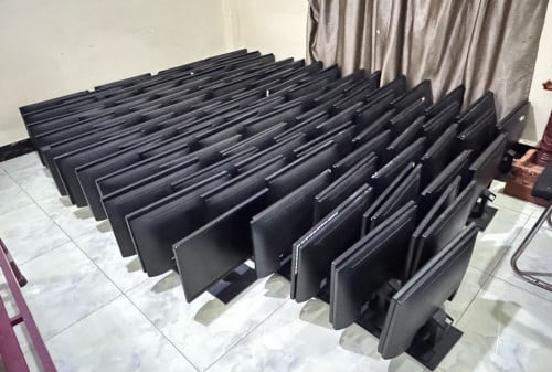 Monitor HKC 22 inch Good នៅស្អាតវាយអ៊ួរទាំងអស់