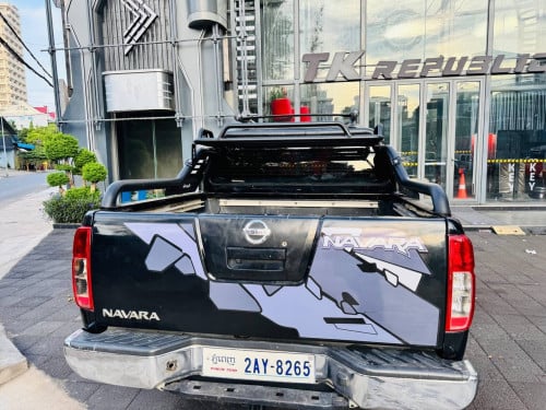 NAVARA 08ប៉ុង2fullឡានខ្ចី