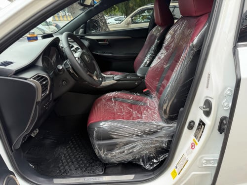 NX 200T ឆ្នាំ​016​ Fsport គុជ3 ក្នុង​ឈរី​ បេតុង​4​ ប៉ុង​1​ ធានា​ឡាន​ស្អាត​នៅ​ថ្មី​ទឹក​ថ្នាំ​​មួយ​