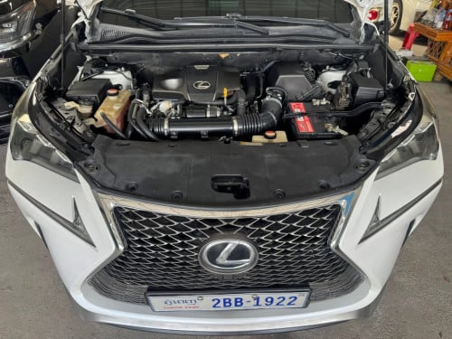 Nx200T 015 Fsport 5បូតុង​ ពណ៌​សកាំម៉ៃ​ ក្នុងChery ម្ចាស់ដេីម​