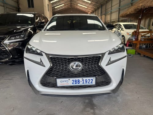 Nx200T 015 Fsport 5បូតុង​ ពណ៌​សកាំម៉ៃ​ ក្នុងChery ម្ចាស់ដេីម​