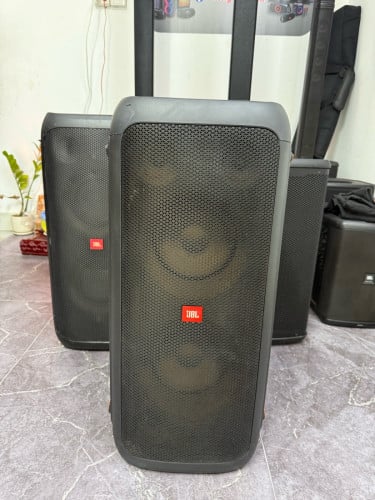 Party box300 ស្អាត97% ថ្មកាន់សំឡេងល្អ