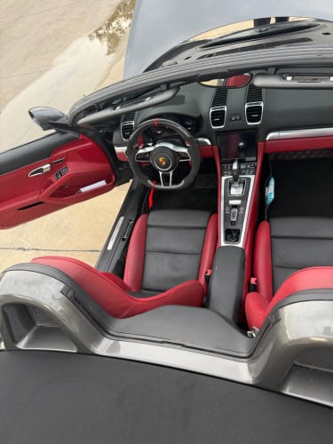 Porsche ឡាន​លក់​