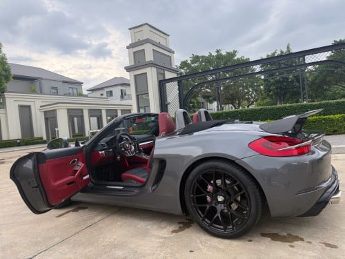 Porsche ឡាន​លក់​