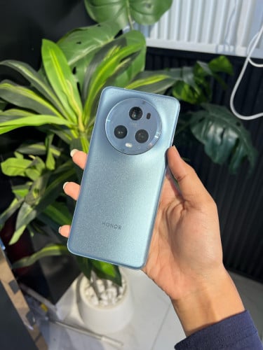 Price 279$Honor magic 5 proMemory 256g rem 12+ឆាតសួរបានបងៗ🥰🤍