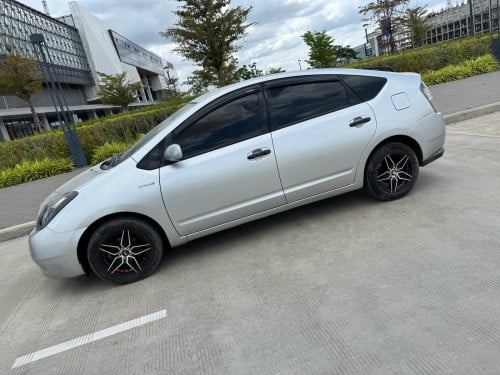 Prius 05 Full options ផ្លាកលេខភ្នំពេញ 2 -BI