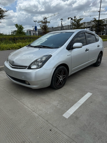Prius 05 Full options ផ្លាកលេខភ្នំពេញ 2 -BI
