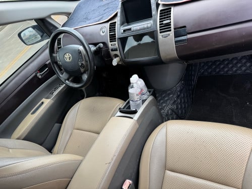 Prius 05 Full options ផ្លាកលេខភ្នំពេញ 2 -BI