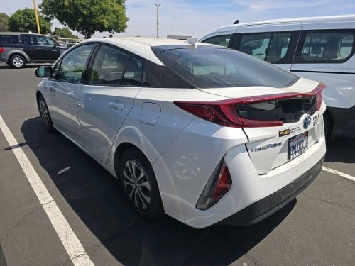 Prius Prime LE 2020 ធ្វើការកក់ទុកមុនបាន