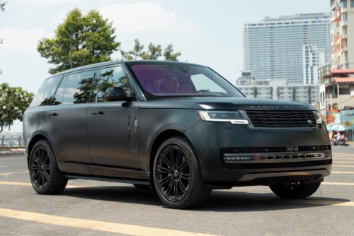 Range Rover Matte Black