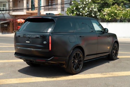 Range Rover Matte Black