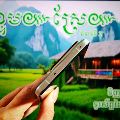 Realme GT 7Pro 5G ស្អាត99% (វៃដូរបាន)មានធានាច្បាស់លាស់ត្រឹមត្រូវ