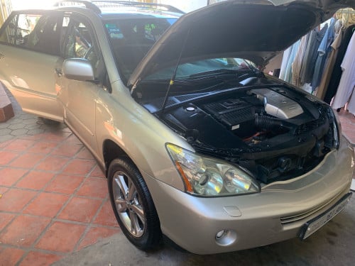 RX400H full ពេញ ឡានស្អាត  រៀបហេីយ អាគុយថ្មីមួយ ម៉ាសុីនអេម
