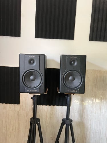 Studio Speaker M-AUDIO BX8A 8”