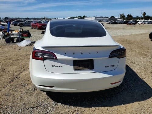 Tesla model 3 2021 long range AWD