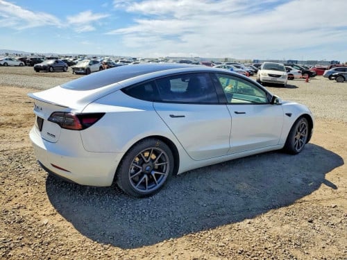 Tesla model 3 2021 long range AWD