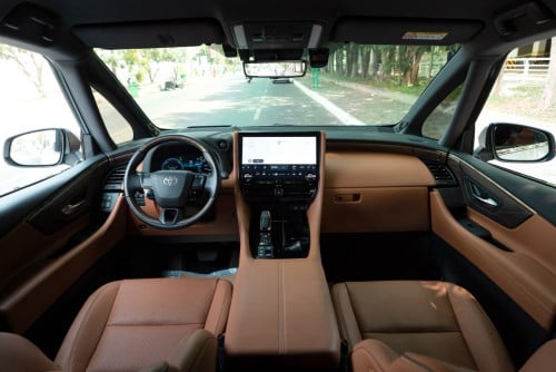Toyota Alphard 2024