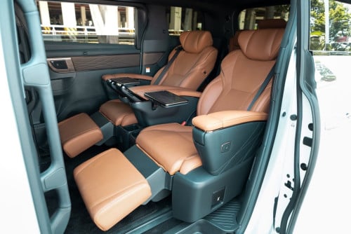 Toyota Alphard 2024