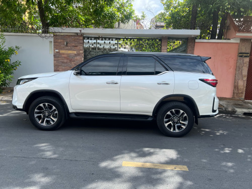 Toyota Fortuner 2022ឡានស្អាត