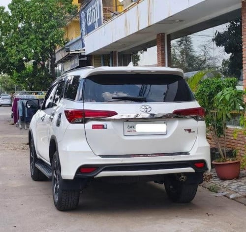 Toyota Fortuner TRD 2020