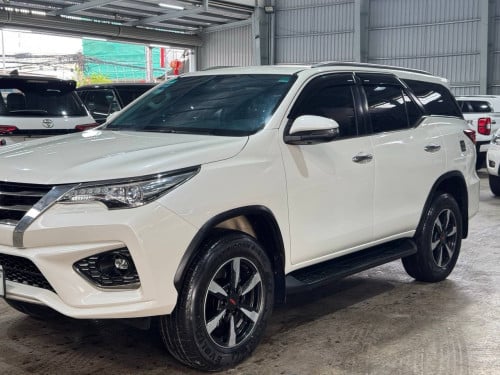 TOYOTA  FORTUNER  TRD 2020🎉ធានាឡានអត់បុកអត់ប៉ះ 🎉ធានាទឹកថ្នាំហ្សុីនមួយជុំ (សូម្បីតែកាង)🎉