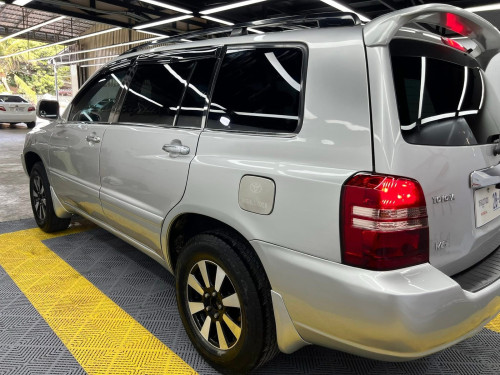 Toyota Highlander ឆ្នាំ2002 ម៉ាស៊ីន4 ប៉ុង1 បង់រំលោះ25ខេត្តក្រុង