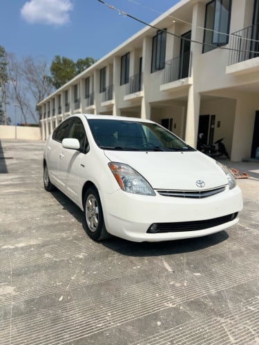 Toyota Prius 2008 (Full Option)