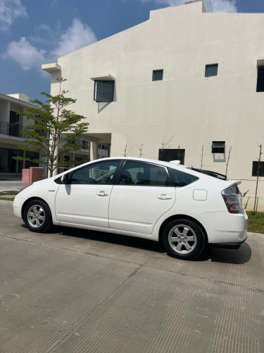 Toyota Prius 2008 (Full Option)