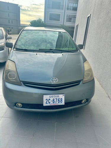 Toyota Prius (Full Option ឆ្នាំផលិត2005)