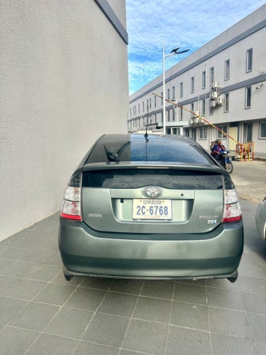 Toyota Prius (Full Option ឆ្នាំផលិត2005)