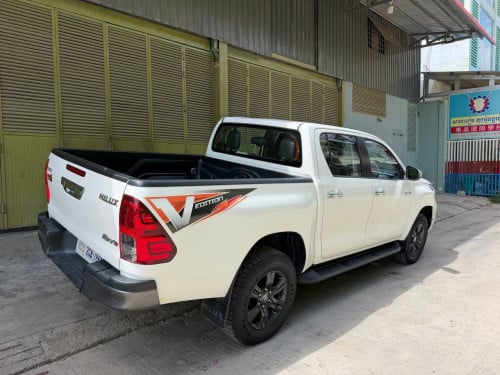 Toyota Revo V Edition 023 ហ្សុីនមួយជុំ