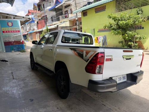 Toyota Revo V Edition 023 ហ្សុីនមួយជុំ