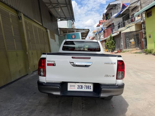 Toyota Revo V Edition 023 ហ្សុីនមួយជុំ