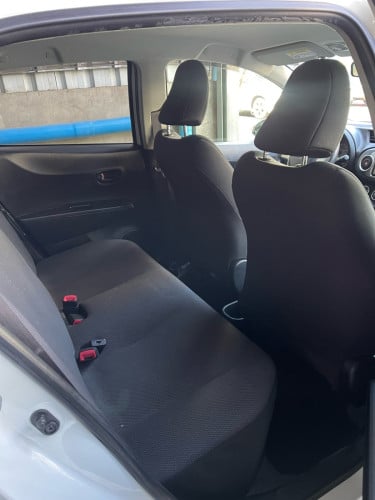 Toyota Vitz 2013