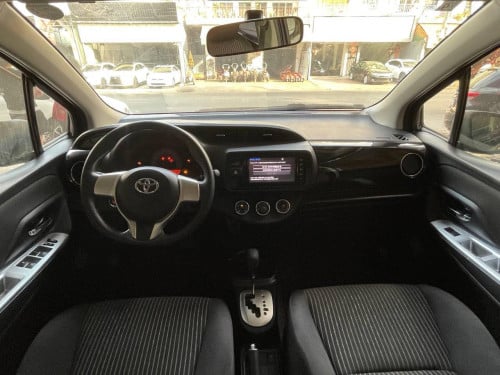 Toyota Vitz 2014 ខ្មៅ