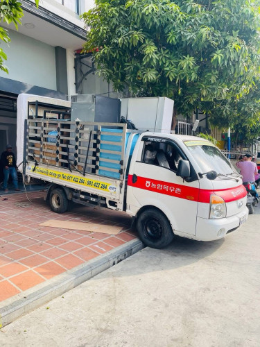 Truck transporta services