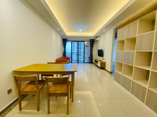 Urgent sale R&F City 2-Bedroom on 60M Blvd.