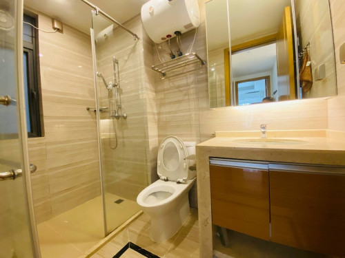 Urgent sale R&F City 2-Bedroom on 60M Blvd.