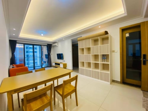 Urgent sale R&F City 2-Bedroom on 60M Blvd.