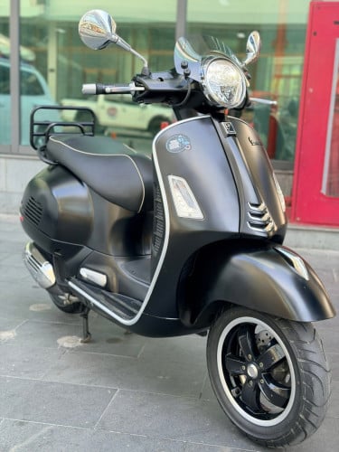 Vespa GTS 155cc 2021